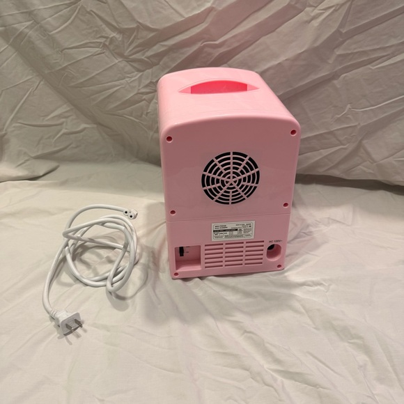 Compact Pink Mini Fridge - Picture 4 of 5